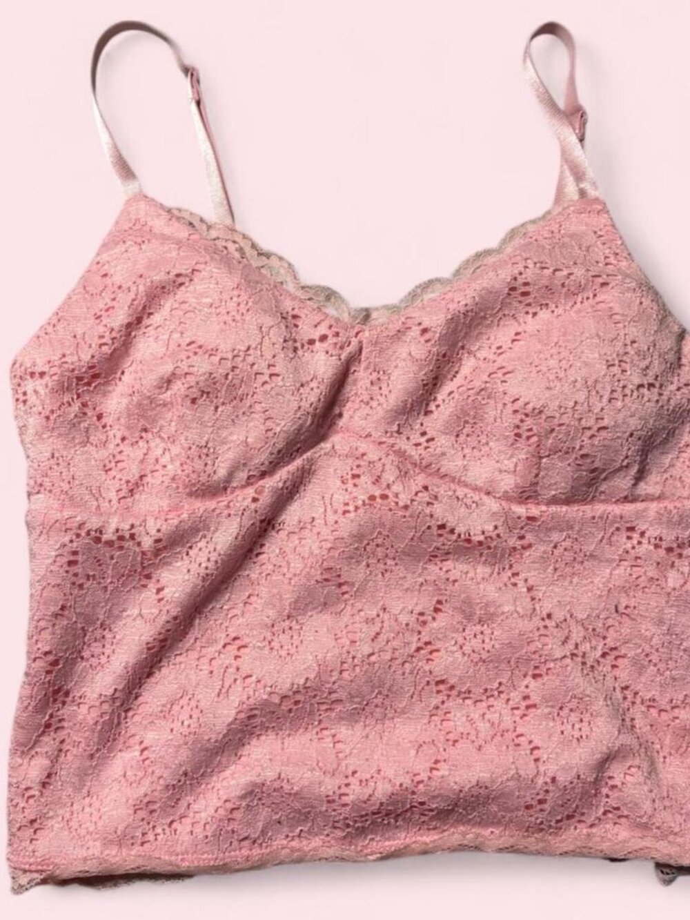 Pastel pink crop top with lace overlay - size S.